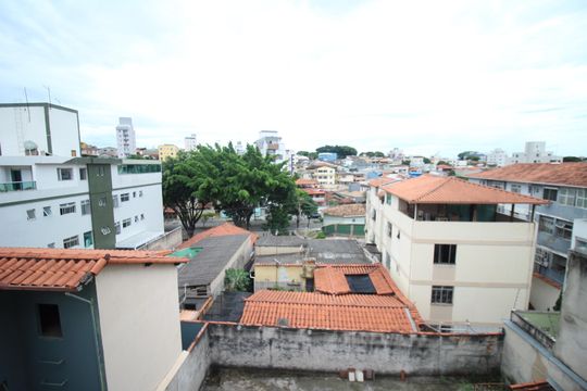 Vista de casa à venda com 4 quartos, 1000m² em Novo Eldorado, Contagem