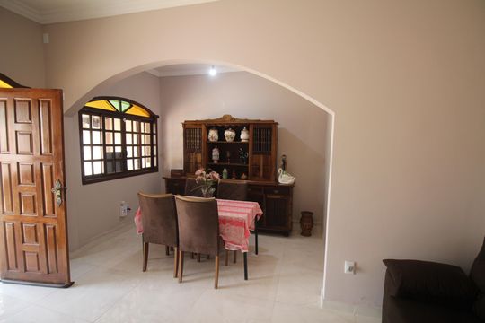 Sala de casa à venda com 4 quartos, 1000m² em Novo Eldorado, Contagem