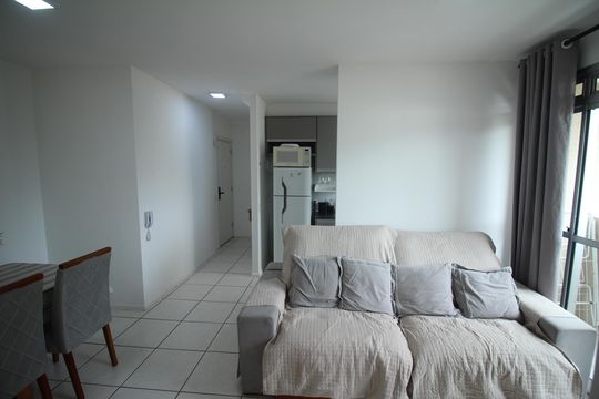 Sala de apartamento para alugar com 2 quartos, 68m² em Monte Castelo, Contagem