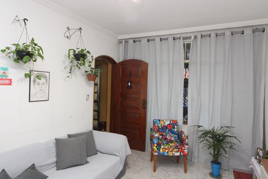 Sala de casa à venda com 5 quartos, 180m² em Jardim Santa Maria, São Paulo
