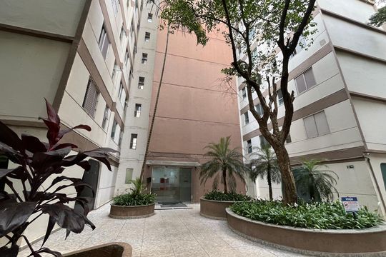 Fachada do bloco de apartamento para alugar com 2 quartos, 50m² em Jardim Iris, São Paulo