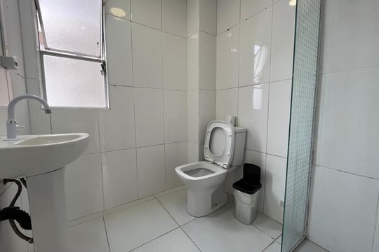 Banheiro  de apartamento para alugar com 2 quartos, 50m² em Jardim Iris, São Paulo