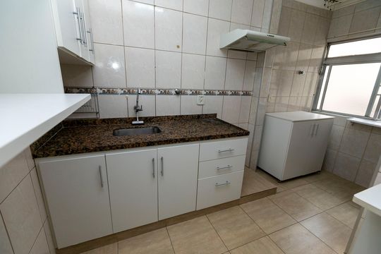 COZINHA de apartamento para alugar com 1 quarto, 65m² em Taquaral, Campinas