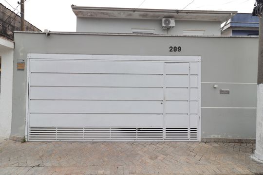 Fachada de casa para alugar com 3 quartos, 300m² em Socorro, São Paulo