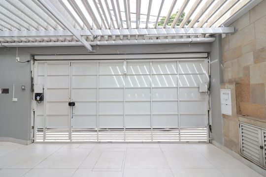 Garagem de casa para alugar com 3 quartos, 300m² em Socorro, São Paulo