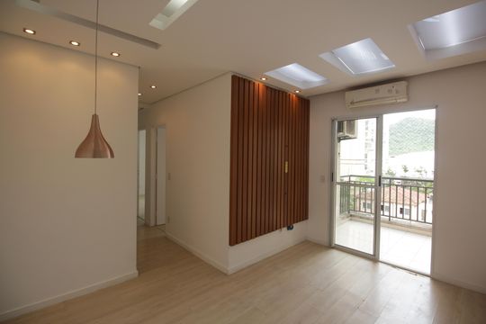 Apartamento para alugar com 2 quartos, 62m² em Areia Branca, Santos