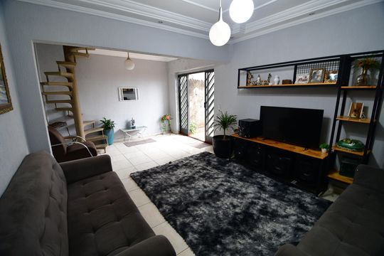 Sala de casa à venda com 4 quartos, 300m² em Jardim Nova Esperanca Ii, Sumaré