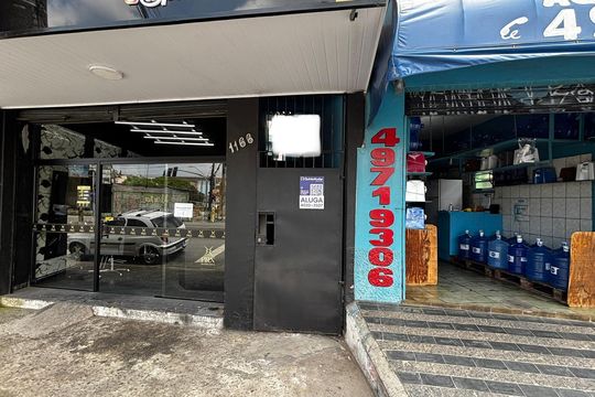 Fachada de casa para alugar com 1 quarto, 30m² em Condomínio Maracanã, Santo André