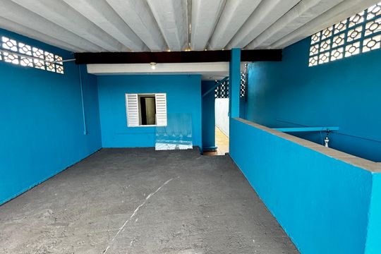 Área externa de casa para alugar com 1 quarto, 30m² em Condomínio Maracanã, Santo André
