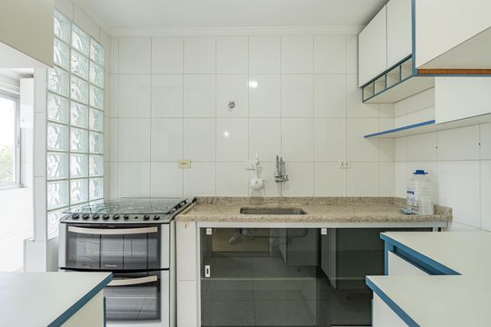Cozinha de apartamento para alugar com 3 quartos, 80m² em Jardim Patente, São Paulo