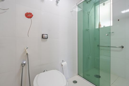 Banheiro de apartamento para alugar com 3 quartos, 80m² em Jardim Patente, São Paulo