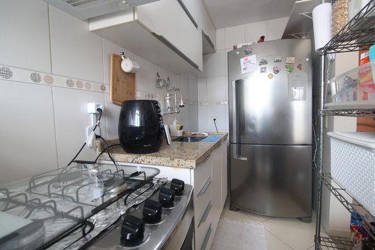 Cozinha de apartamento para alugar com 2 quartos, 60m² em Pechincha, Rio de Janeiro
