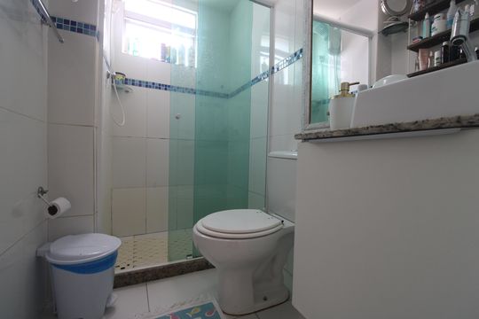 Banheiro de apartamento para alugar com 2 quartos, 60m² em Pechincha, Rio de Janeiro