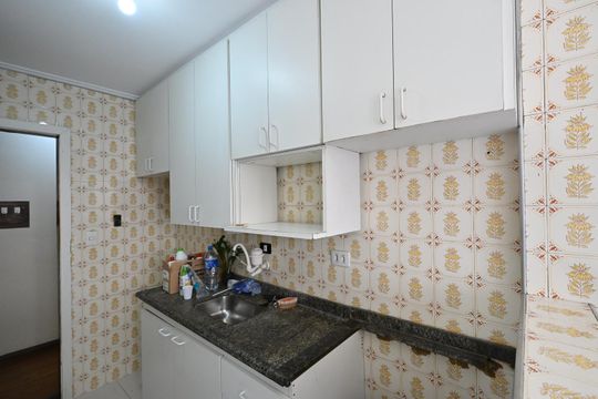 Cozinha de apartamento para alugar com 2 quartos, 55m² em Vila Pirajussara, São Paulo