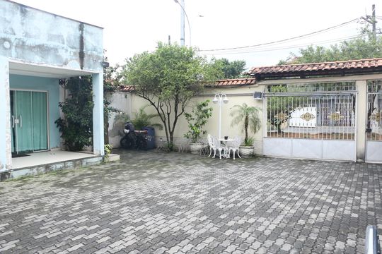 Garagem de casa para alugar com 2 quartos, 91m² em Luz, Nova Iguaçu