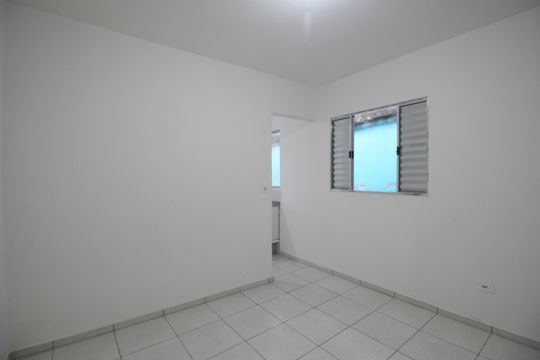 Quarto 1 de casa para alugar com 2 quartos, 50m² em Jardim Irapua, Taboão da Serra