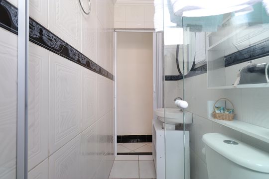 Banheiro  de apartamento para alugar com 1 quarto, 45m² em Luz, São Paulo