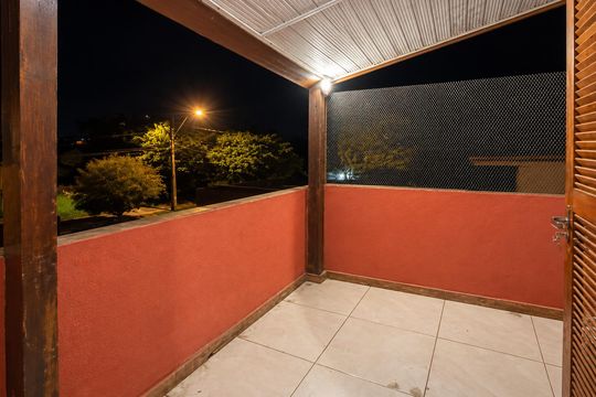 Área externa de casa para alugar com 1 quarto, 100m² em Aberta dos Morros, Porto Alegre