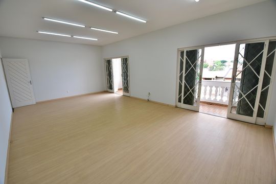 Sala 2 de casa para alugar com 3 quartos, 329m² em Chácara da Barra, Campinas