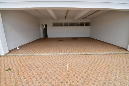 Garagem de casa para alugar com 3 quartos, 329m² em Chácara da Barra, Campinas