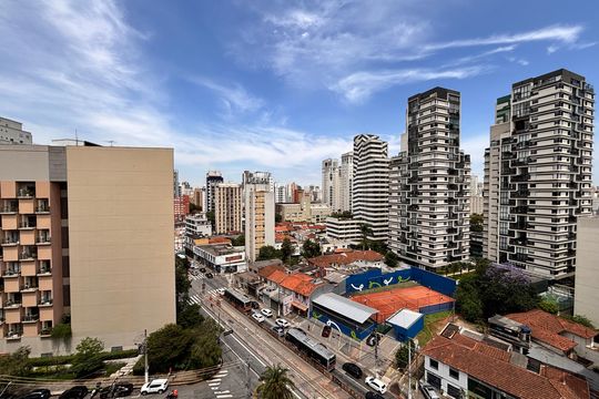 Vista Sala de apartamento para alugar com 1 quarto, 60m² em Vila Nova Conceição, São Paulo