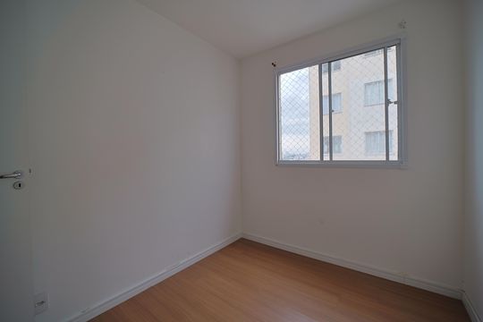 Quarto 1 de apartamento para alugar com 2 quartos, 48m² em Vila Penteado, São Paulo