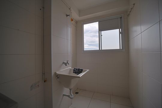 Área de Serviço de apartamento para alugar com 2 quartos, 48m² em Vila Penteado, São Paulo