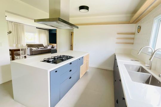 Cozinha de casa de condomínio para alugar com 6 quartos, 368m² em Parque Sao Paulo, Cotia