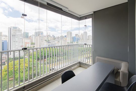 Varanda de kitnet/studio para alugar com 1 quarto, 24m² em Liberdade, São Paulo