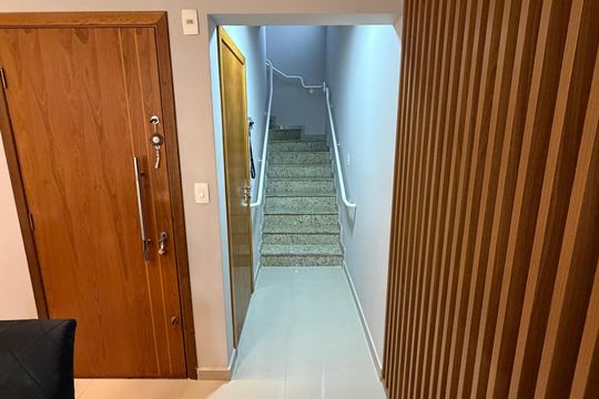 Corredor de apartamento à venda com 3 quartos, 148m² em Vila Valparaíso, Santo André