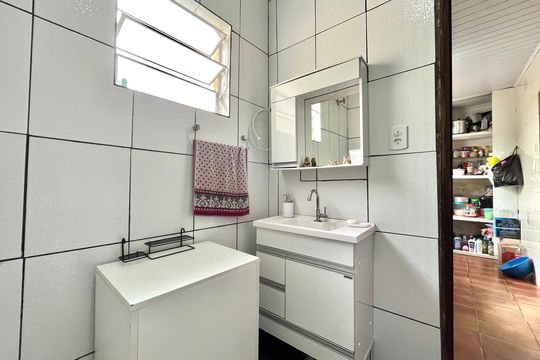 Banheiro de casa à venda com 3 quartos, 100m² em Vila Babilonia, São Paulo