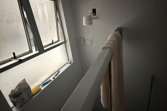 Banheiro de apartamento para alugar com 2 quartos, 97m² em Canto do Forte, Praia Grande