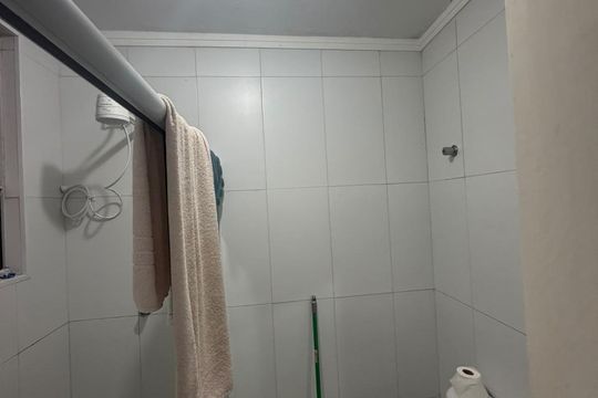 Banheiro de apartamento para alugar com 2 quartos, 97m² em Canto do Forte, Praia Grande
