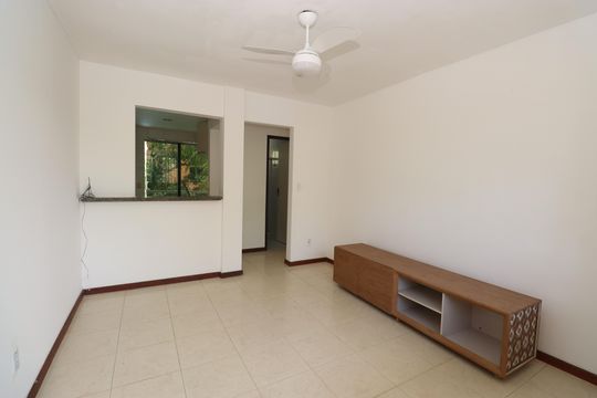 Sala de apartamento para alugar com 2 quartos, 80m² em Praia do Flamengo, Salvador