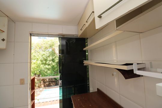 Cozinha de apartamento para alugar com 2 quartos, 80m² em Praia do Flamengo, Salvador