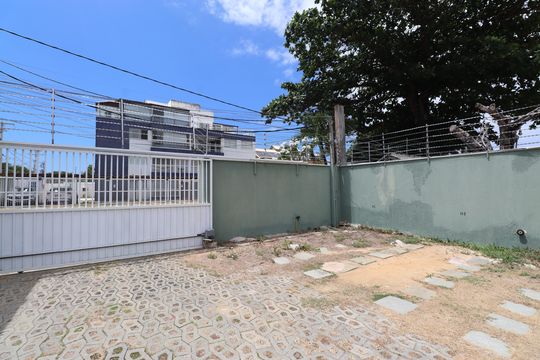 Garagem de apartamento para alugar com 2 quartos, 80m² em Praia do Flamengo, Salvador