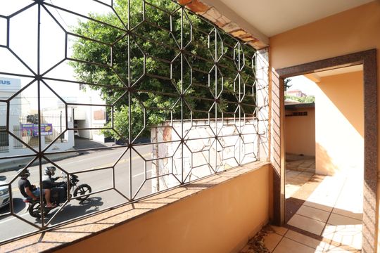 Sacada de casa para alugar com 4 quartos, 180m² em Tubalina, Uberlândia