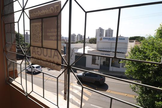 Plaquinha de casa para alugar com 4 quartos, 180m² em Tubalina, Uberlândia