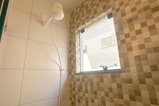 Banheiro de apartamento para alugar com 1 quarto, 30m² em São João do Rio Vermelho, Florianópolis