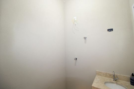 Área de Serviço - Banheiro de casa para alugar com 3 quartos, 179m² em Lauzane Paulista, São Paulo