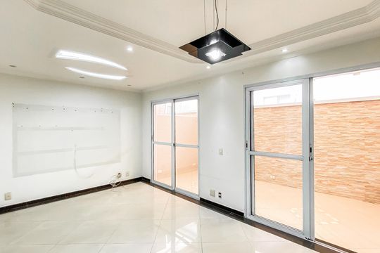 Sala de casa de condomínio para alugar com 3 quartos, 100m² em Cangaiba, São Paulo