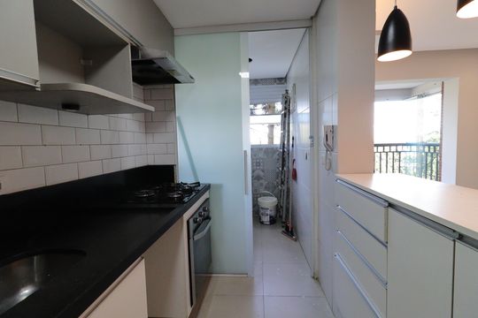 Cozinha de apartamento para alugar com 2 quartos, 64m² em Vila Castelo, São Paulo