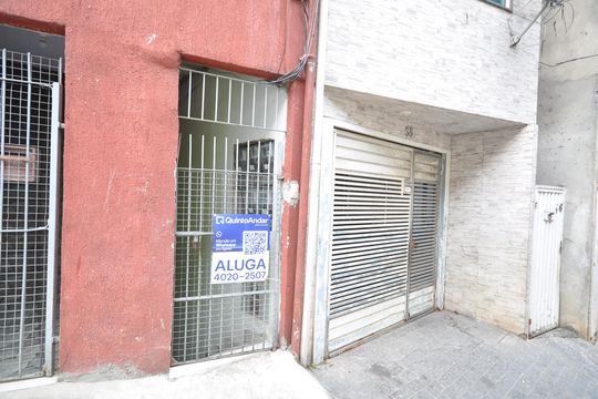 Fachada de casa para alugar com 1 quarto, 33m² em Jardim Ataliba Leonel, São Paulo