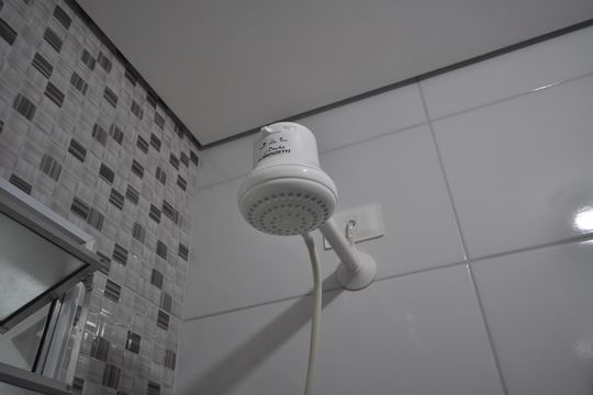 Banheiro de casa para alugar com 1 quarto, 33m² em Jardim Ataliba Leonel, São Paulo