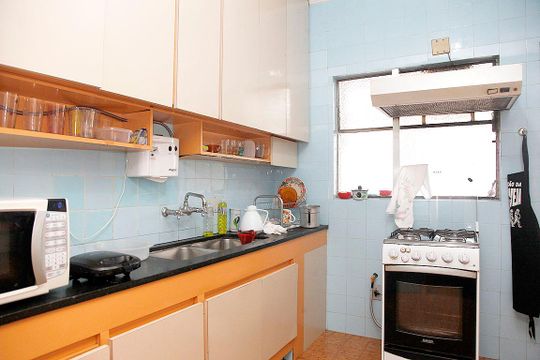 Cozinha de apartamento à venda com 3 quartos, 180m² em Rio Branco, Porto Alegre
