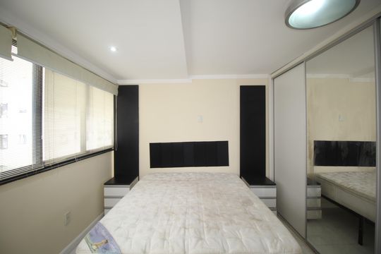 Quarto 1 de apartamento para alugar com 2 quartos, 100m² em Mont’serrat, Porto Alegre
