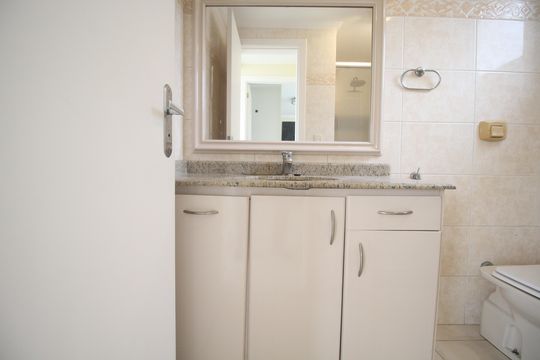 Banheiro de apartamento para alugar com 2 quartos, 100m² em Mont’serrat, Porto Alegre