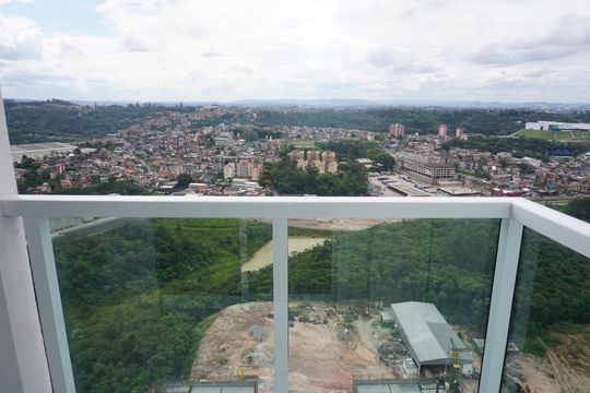 Apartamento para alugar com 3 quartos, 125m² em Jardim Santa Barbara, Embu das Artes
