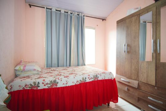 Quarto 1 de casa à venda com 2 quartos, 51m² em Mário Quintana, Porto Alegre