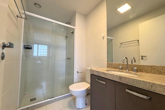 Banheiro da Suíte 1 de apartamento à venda com 2 quartos, 78m² em Barra Olímpica, Rio de Janeiro